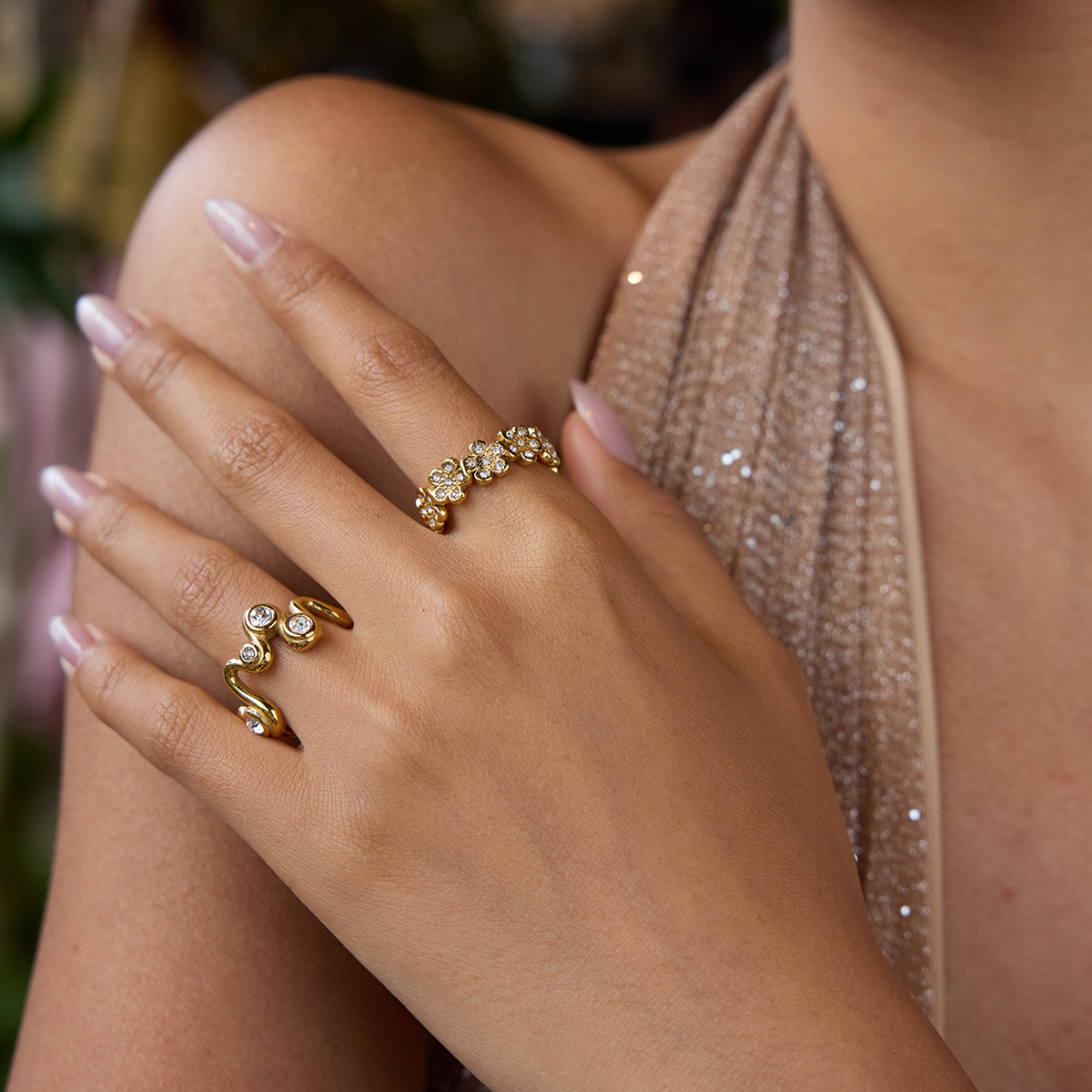 ELENYS Wave – moderní styling s pozlaceným prstenem ve vlnkovaném designu